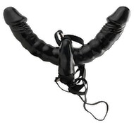 „Vibrating Double Delight Strap-On“ mit Doppelvibrator