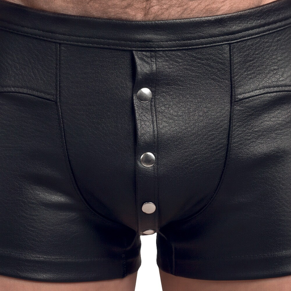 Pants aus stilvollem Lederimitat