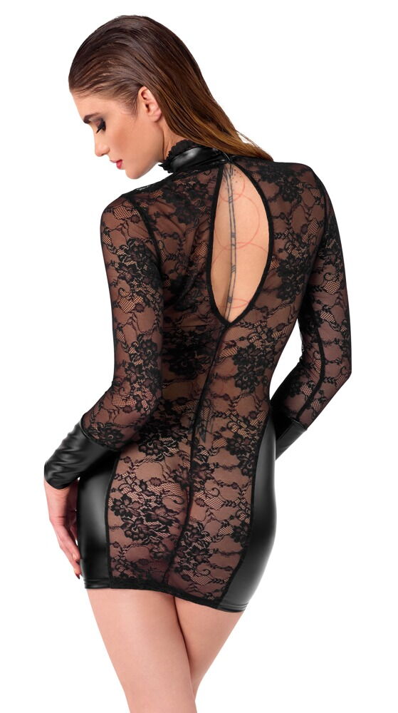 Minikleid aus Blütenspitze