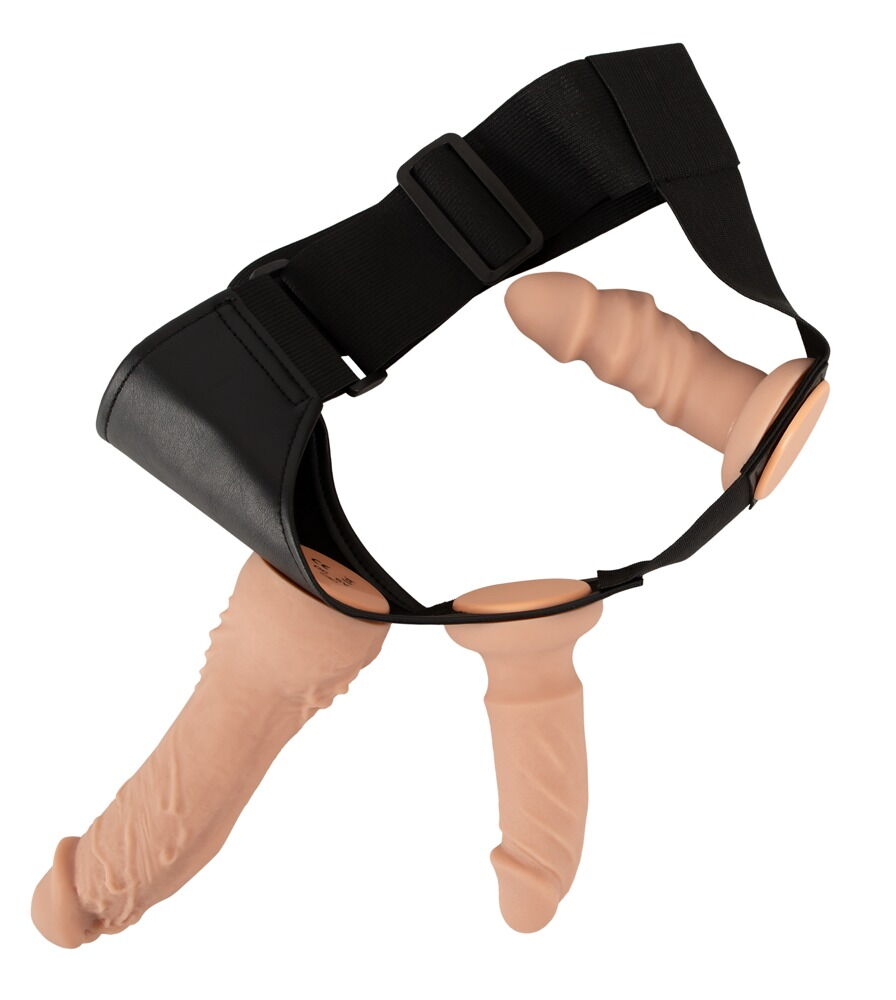 4-teiliges Strap-on-Set inklusive RC-Vibrator und 2 Dildos
