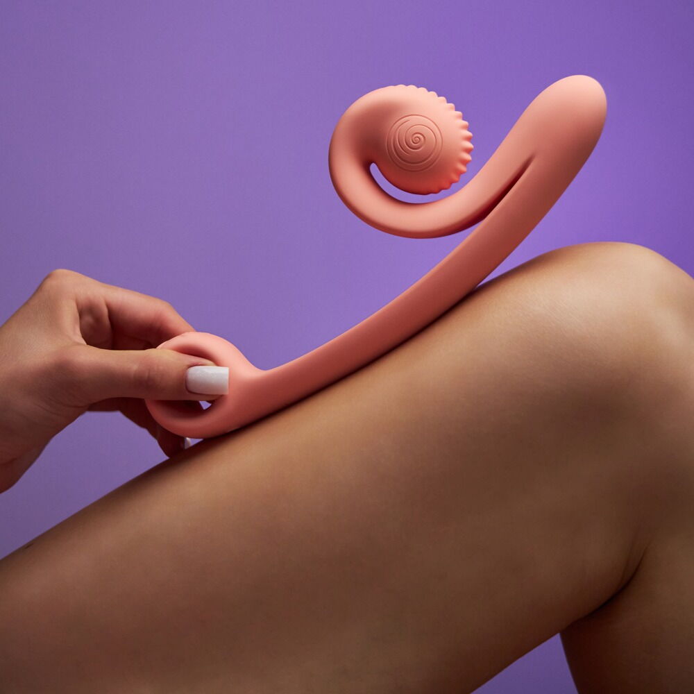 Vibrator „SVibe Curve“ mit 2 Motoren für 600 Vibrations-Kombinationen