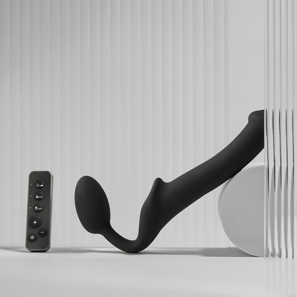 Strapless Strap-on „Vibrating Bendable“ mit 3 Motoren